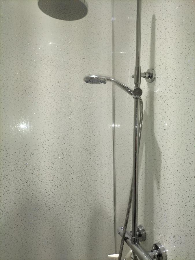 The New Accommodation Free Complementary Breakfast Tibshelf Exteriör bild