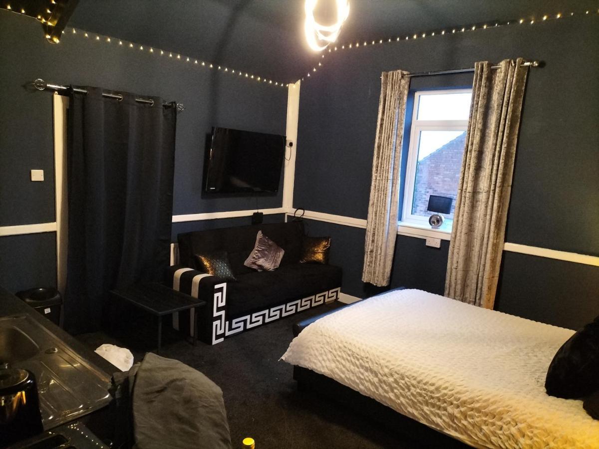 The New Accommodation Free Complementary Breakfast Tibshelf Exteriör bild